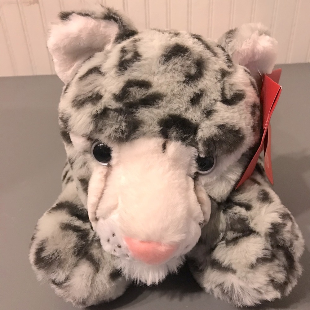 NWT F.A.O Schwartz adopt a pet wild endangered plush Grey snow leopard - Picture 1 of 8